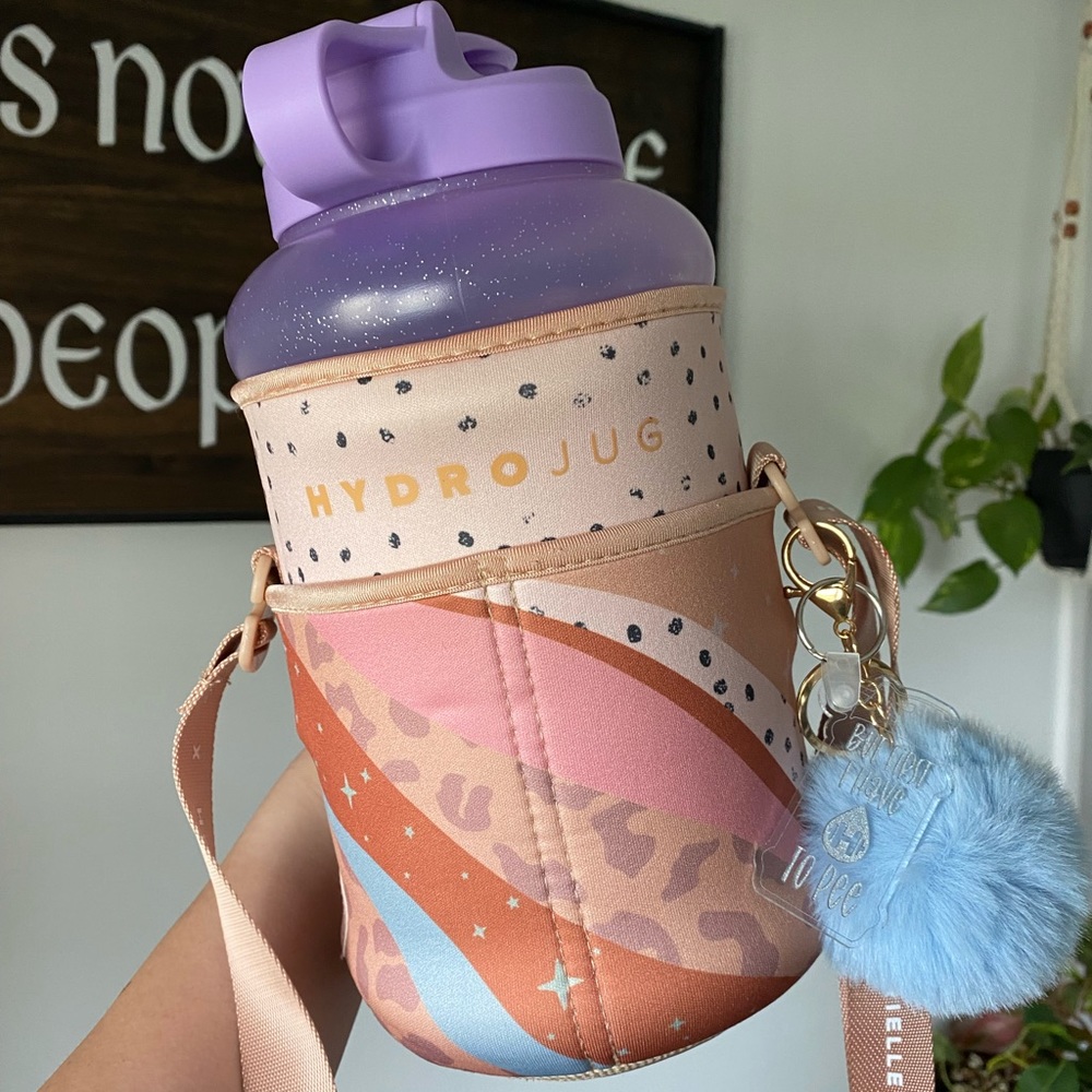 Hydrojug set with keychain